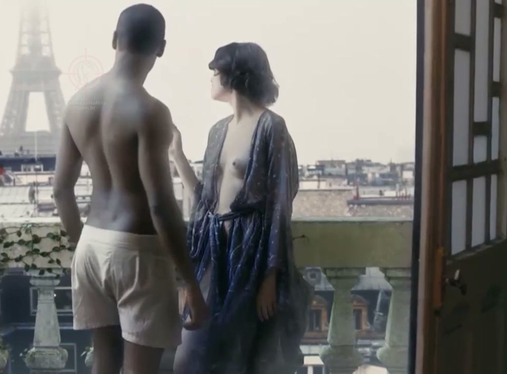 Agatha Moreira Paga Peitinho no Filme Pixinguinha, Um Homem Carinhoso