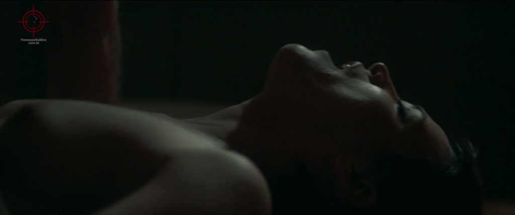 Bianca Bin Nua, Pelada Cena de Sexo em Angela