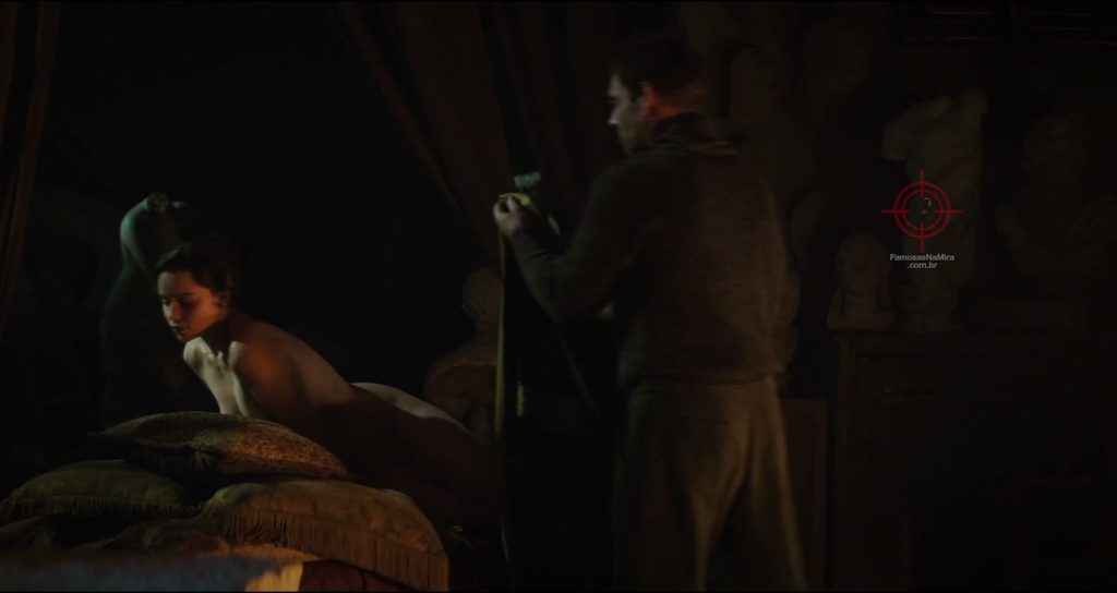 Emilia Clarke Nua, Pelada, Cena de Sexo em Voices From The Stone
