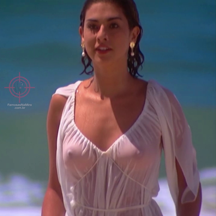 Fernanda Paes Leme Aparece Nua e Pelada com Vestido Transparente em Um Só Coração