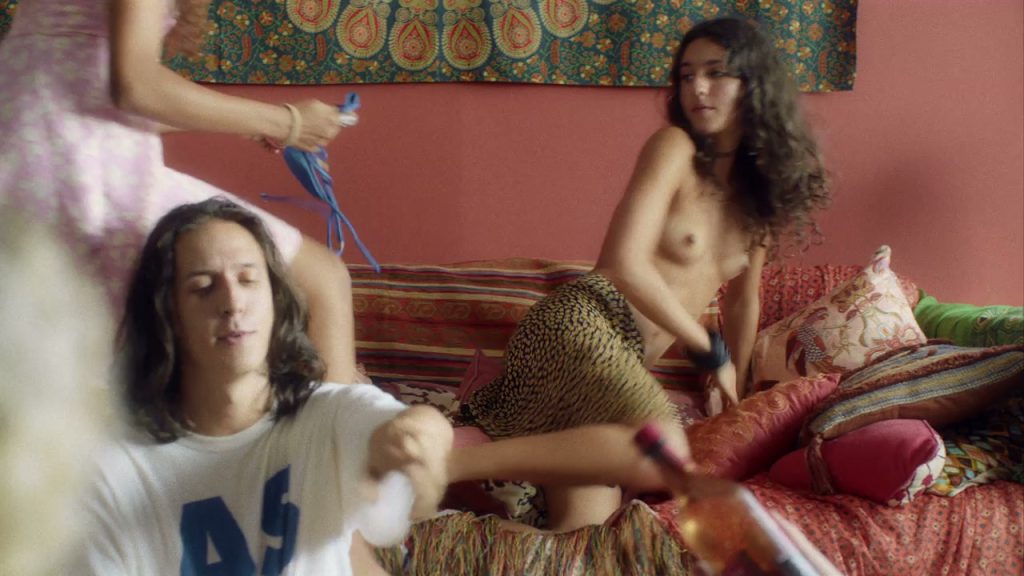 Flora Camolese Nua e Pelada em A Vida Pela Frente