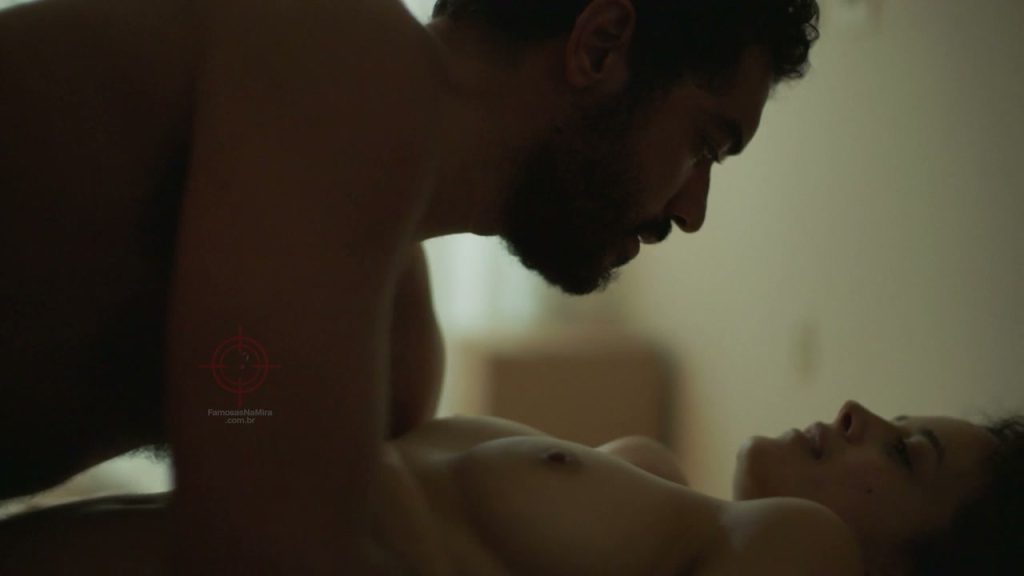 Maeve Jinking Nua, Pelada Cena de Sexo em Os Outros