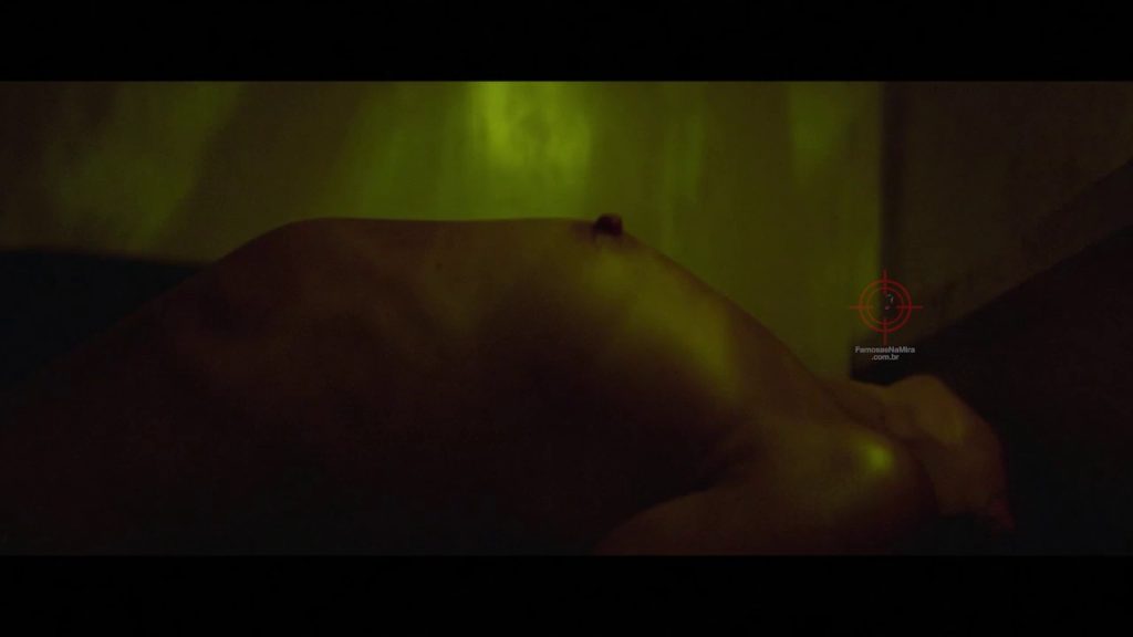 Sophie Charlotte Nua, Pelada Cena de Sexo em O Rio do Desejo