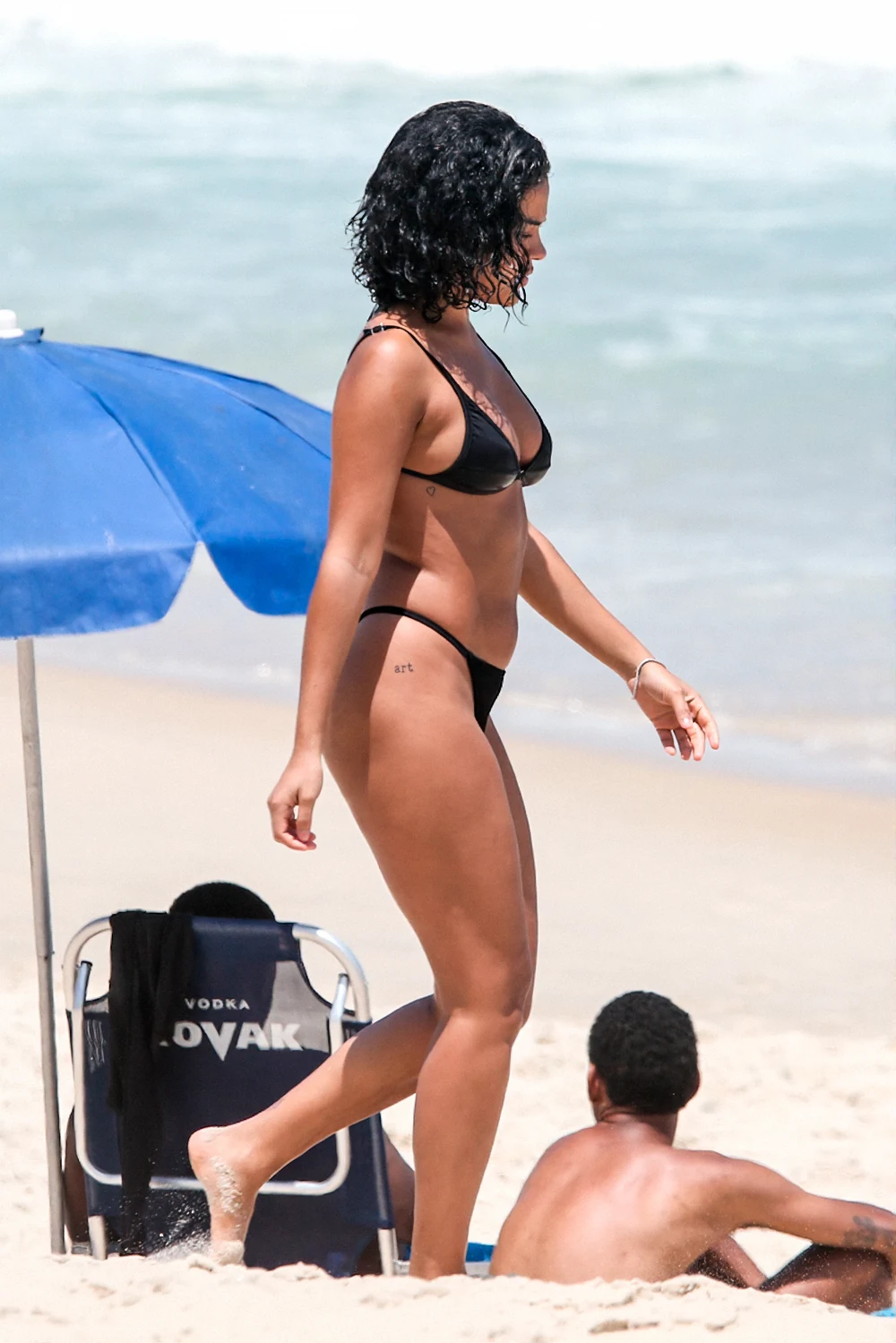 Bella Campos, Biquini, Paparazzi - [21/10/2025]