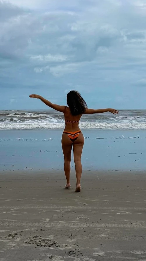 Biquini, Instagram, Isabella Ferreira - [10/10/2025]