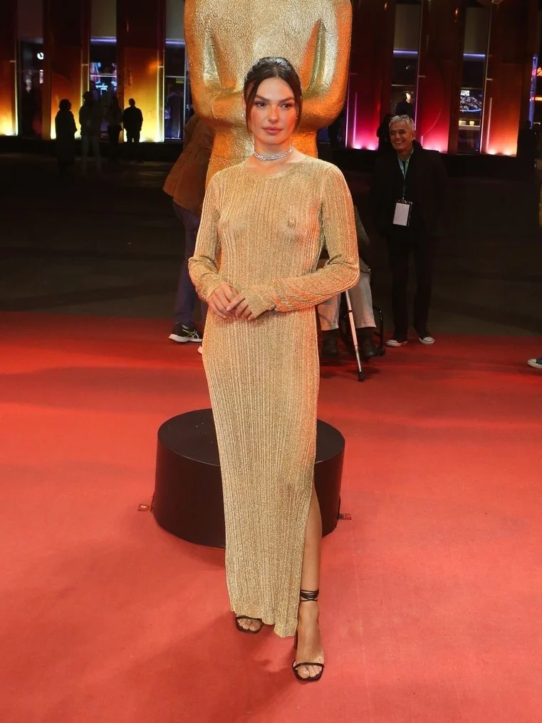 Isis Valverde, Transparencia - [31/10/2025]