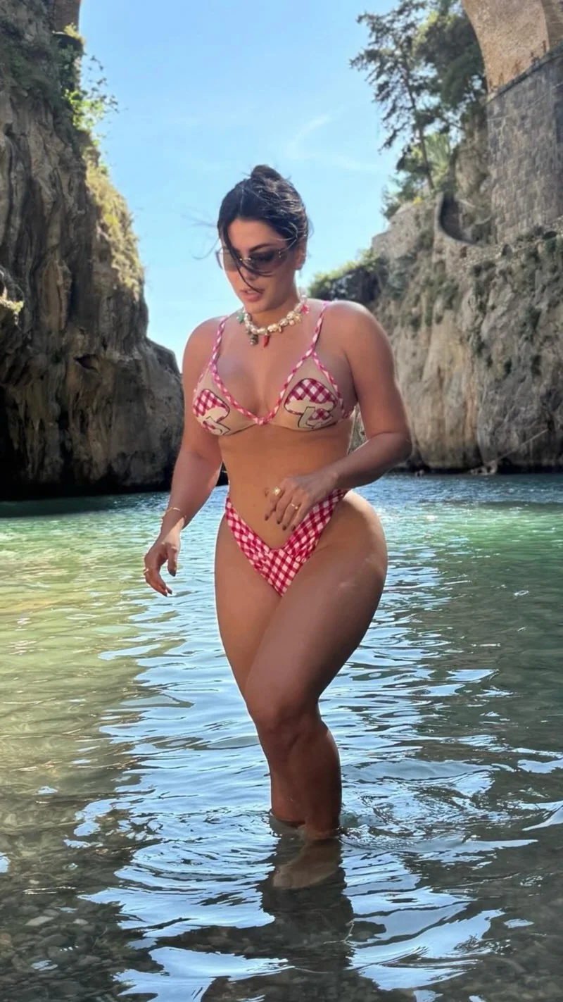 Biquini, Fernanda Bande, Instagram - [09/10/2025]