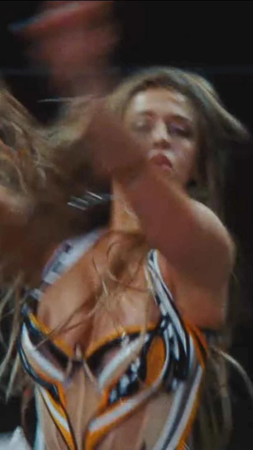 Flagras, Tate MCrae, Peitinho - [31/10/2025]