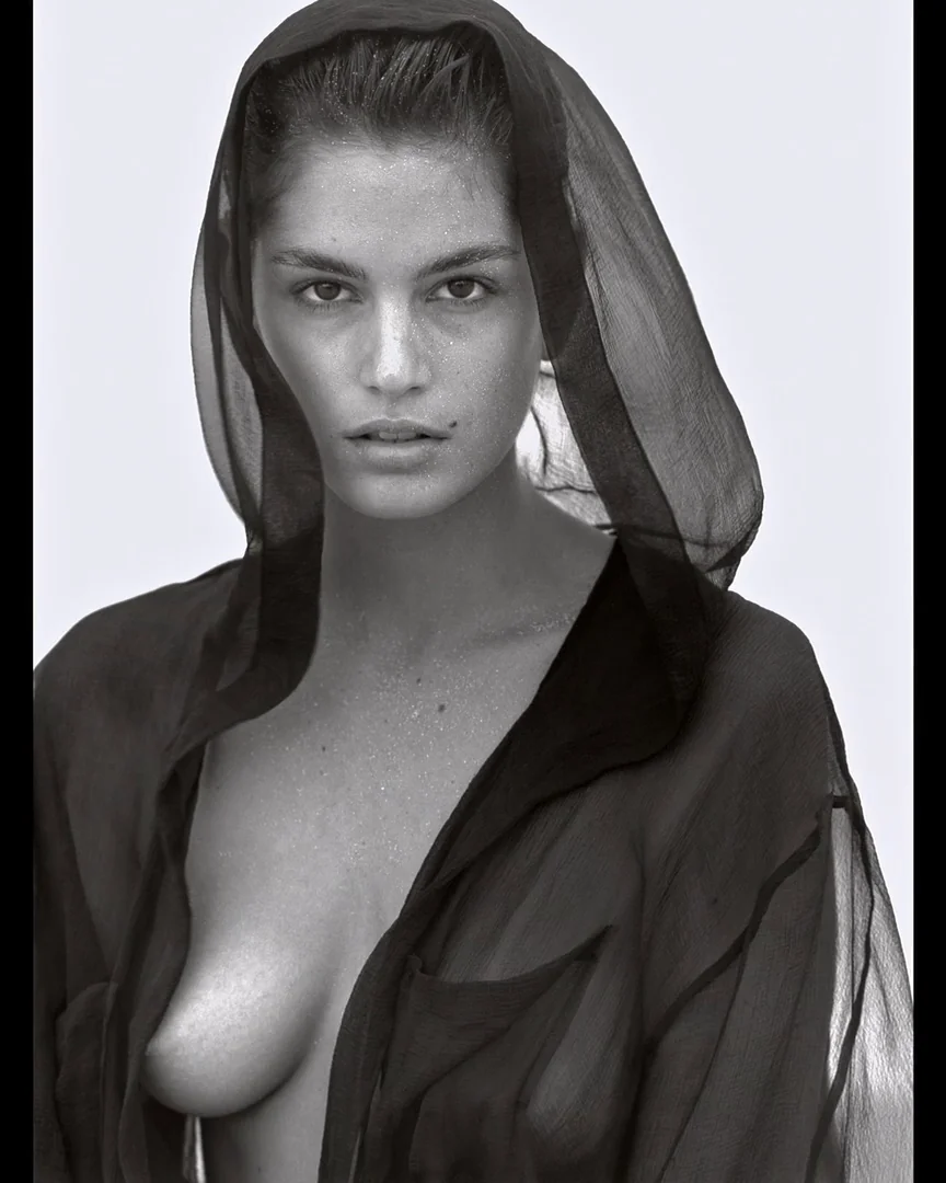 Cindy Crawford, Ensaio, Transparencia, Vogue, Playboy - [08/11/2025]