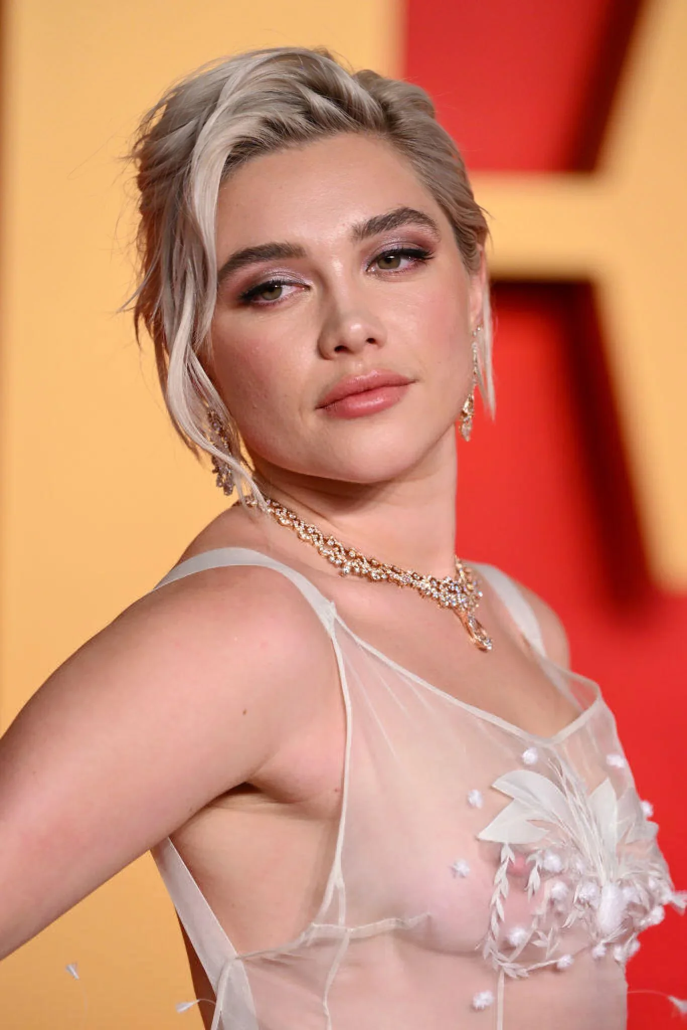 Florence Pugh, Transparencia, Vanity Fair Oscar Party - [12/11/2025]