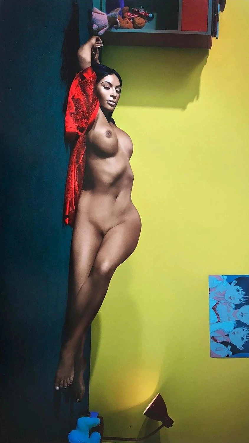 Ensaio, Kim Kardashian, Nudez, Richardson magazine - [21/11/2025]