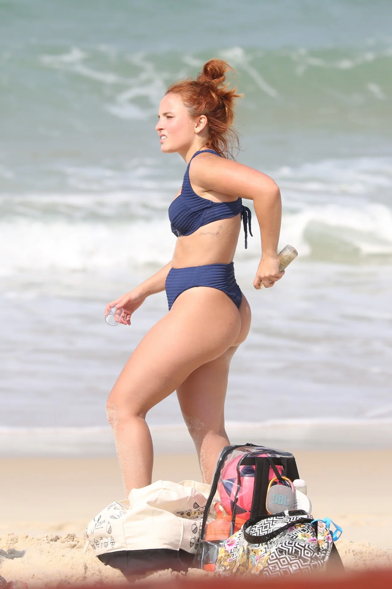 Biquini, Larissa Manoela, Paparazzi - [02/11/2025]