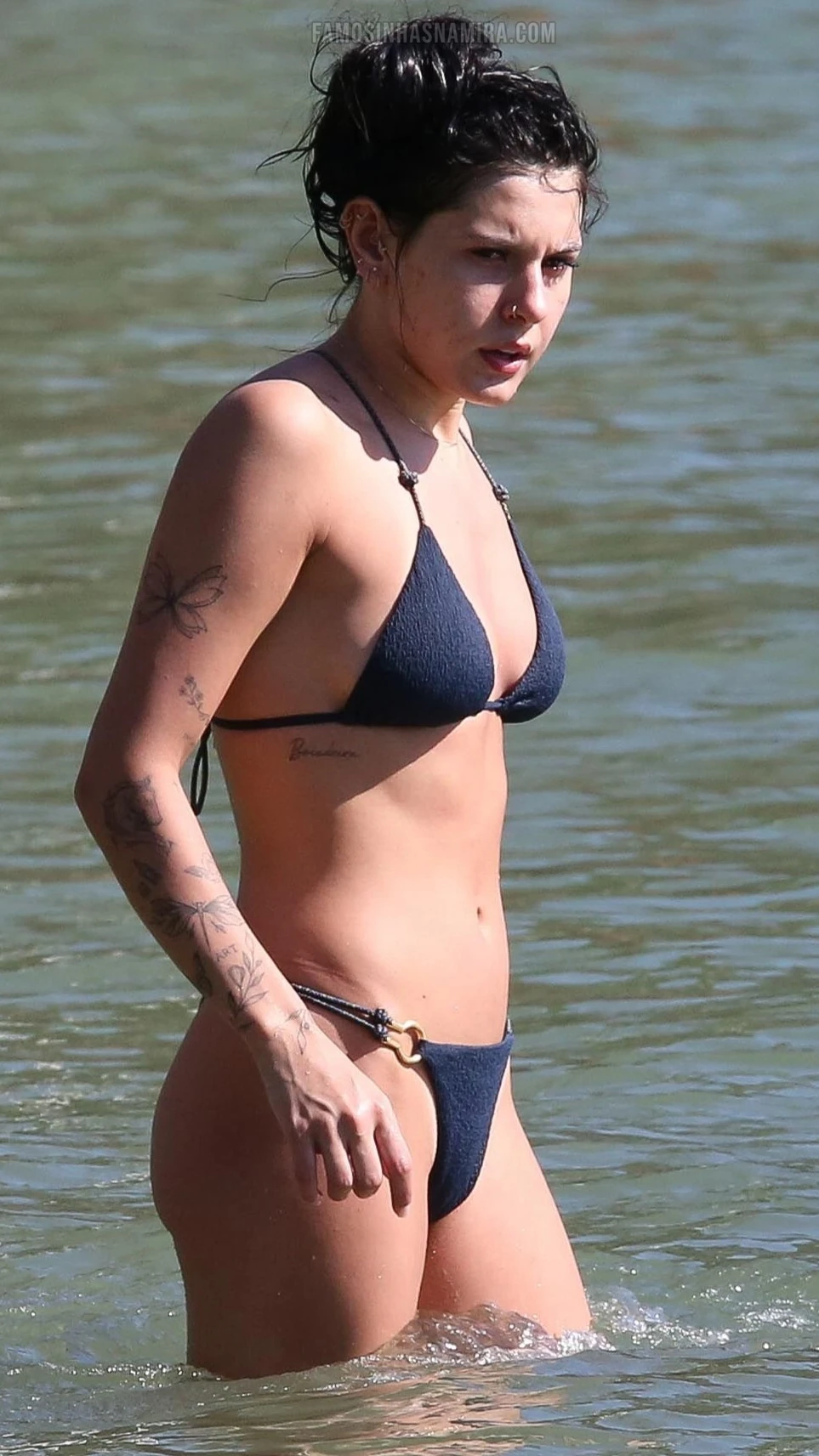 Ana Castela, Biquini, Paparazzi, Praia - [03/12/2025]