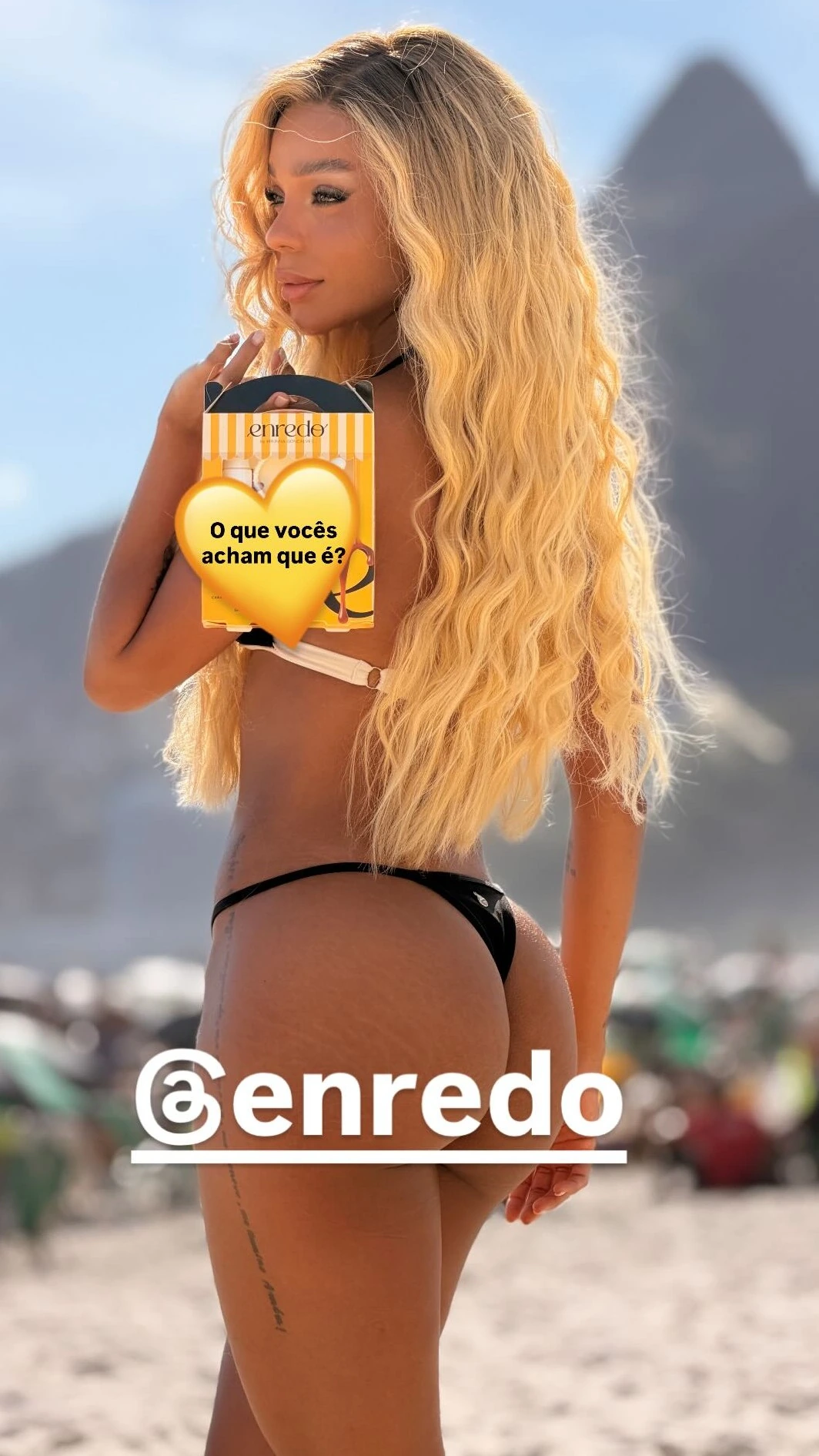 Biquini, Brunna Goncalves, Paparazzi, Praia - [12/12/2025]