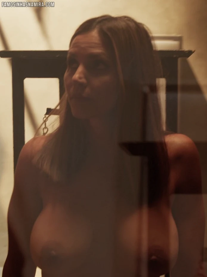 Cenas Quentes, Charisma Carpenter, Topless - [10/12/2025]