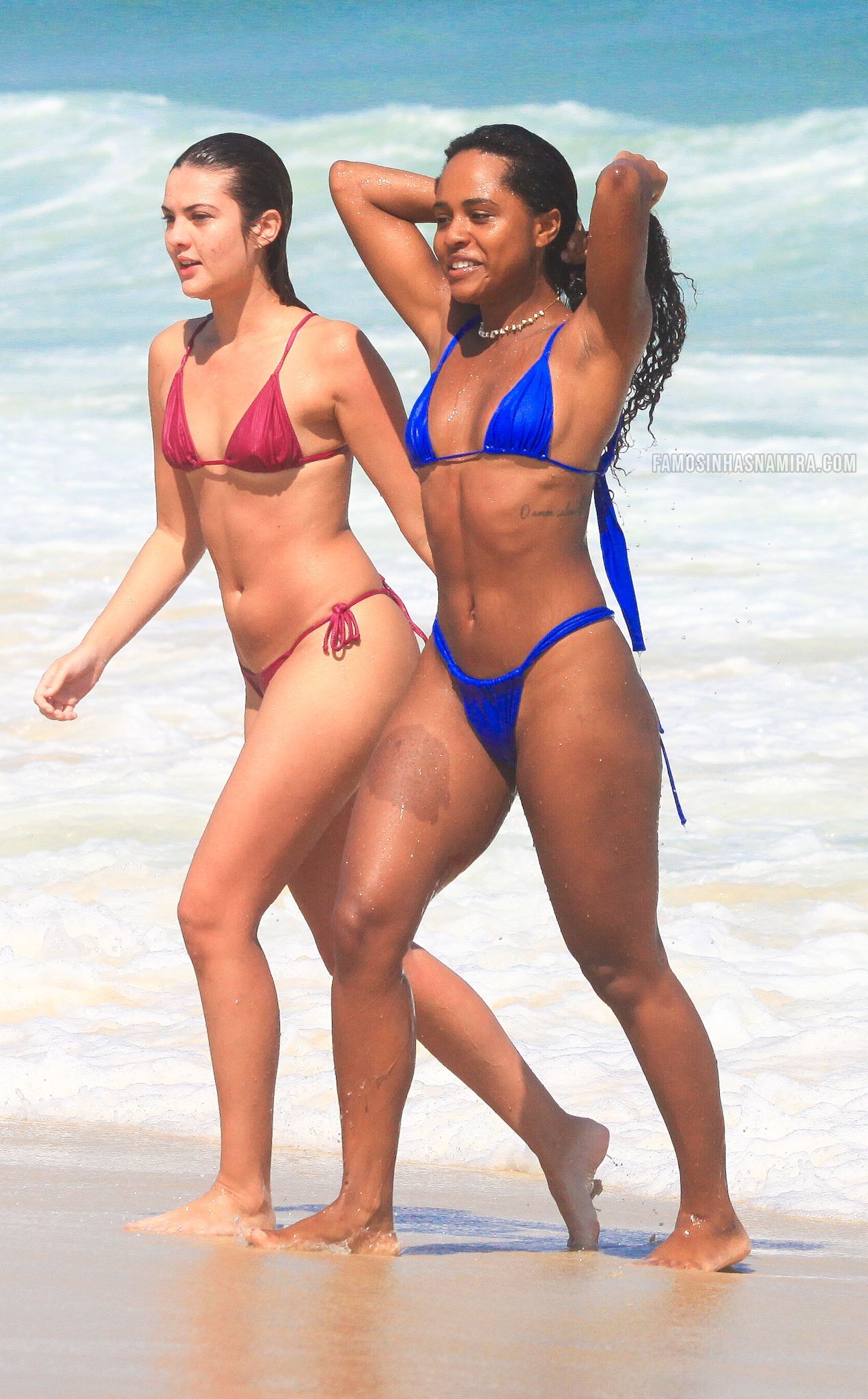 Biquini, Duda Santos, Livia Inhudes, Paparazzi, Praia - [05/12/2025]