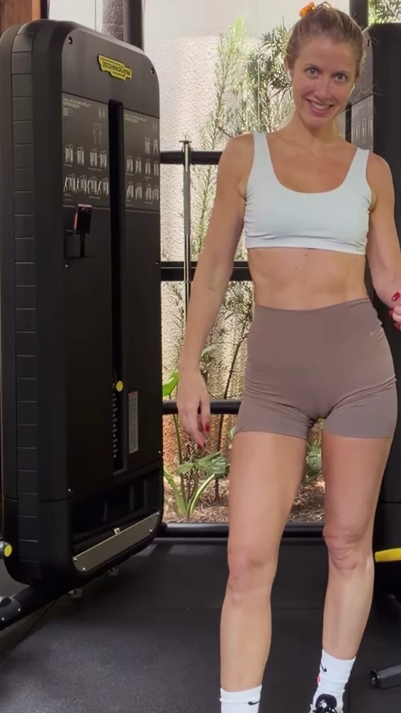 Gabriela Prioli, TClothes - [31/12/2025]