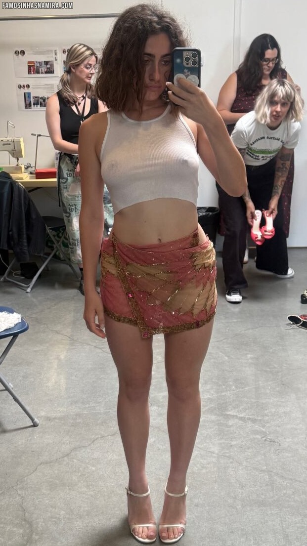 Instagram, Lingerie, Rachel Sennott, Topless, Transparencia - [31/12/2025]