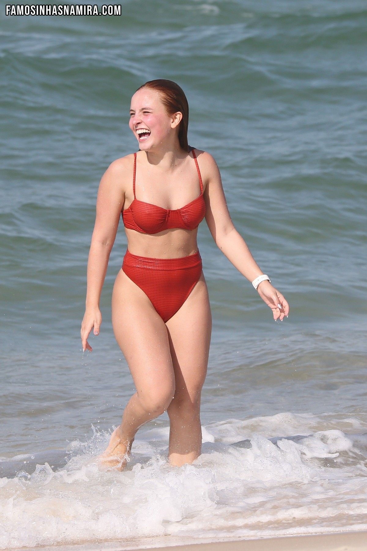 Biquini, Larissa Manoela, Paparazzi, Praia - [19/01/2026]