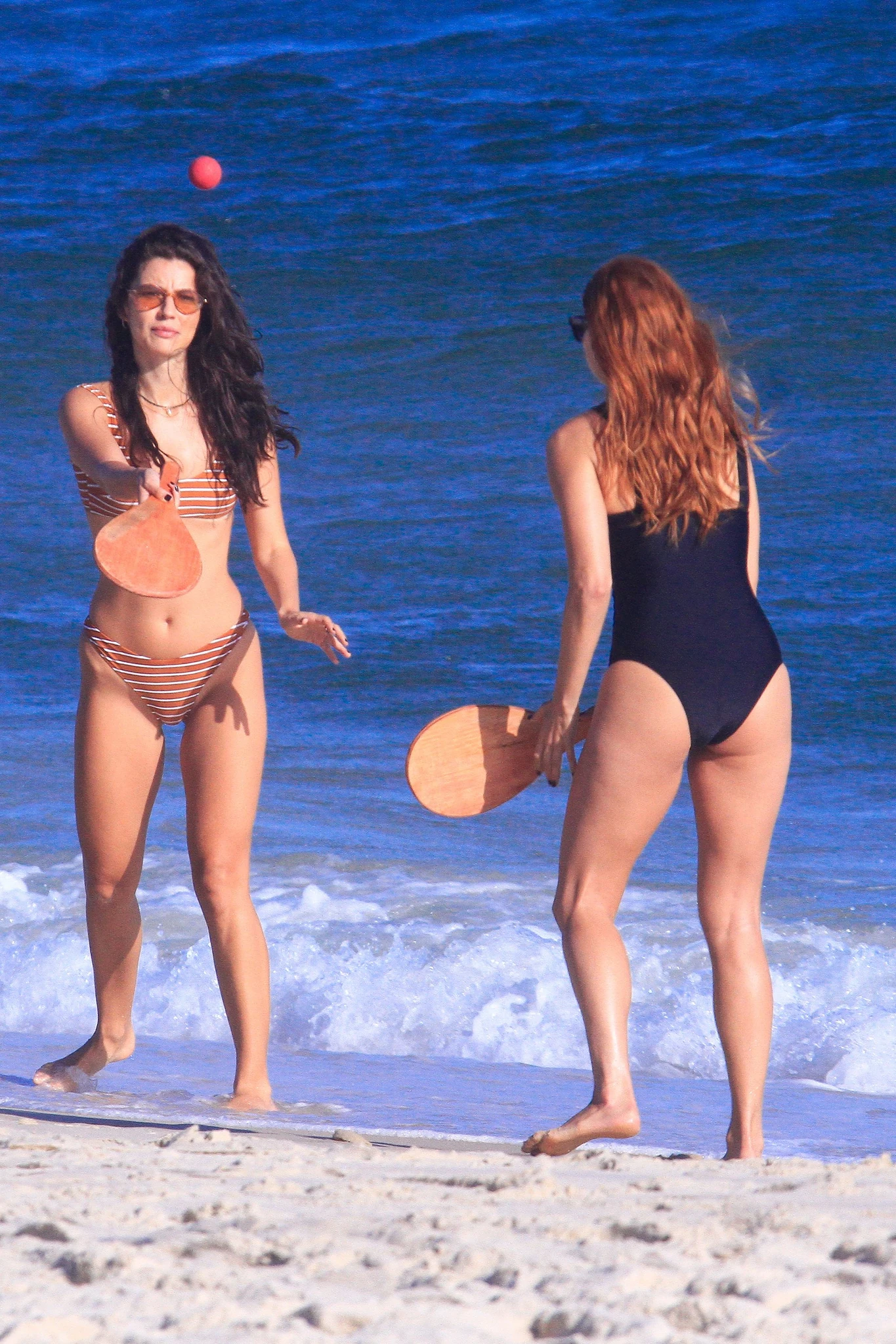 Alanis Guillen, Biquini, Gabriela Medvedovsky, Paparazzi, Praia - [24/03/2026]