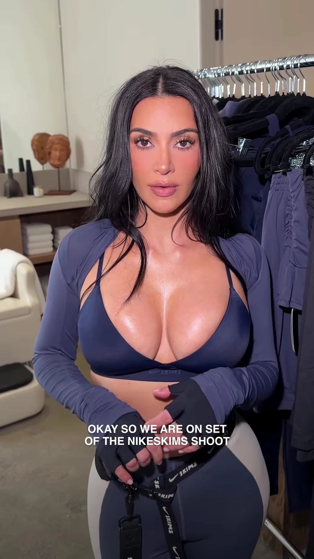 Kim Kardashian, TClothes - [11/03/2026]