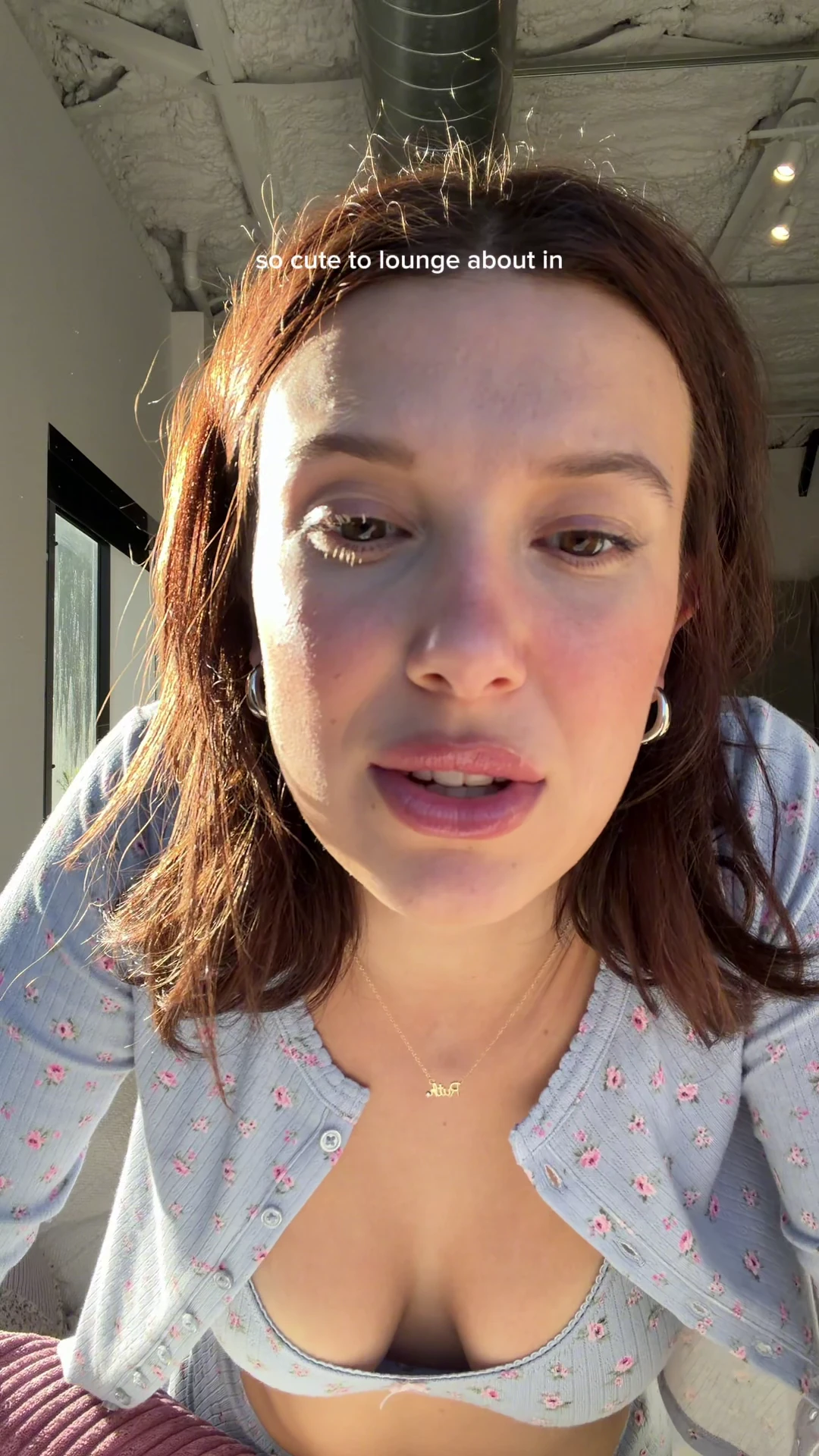 Millie Bobby Brown, TClothes - [18/03/2026]