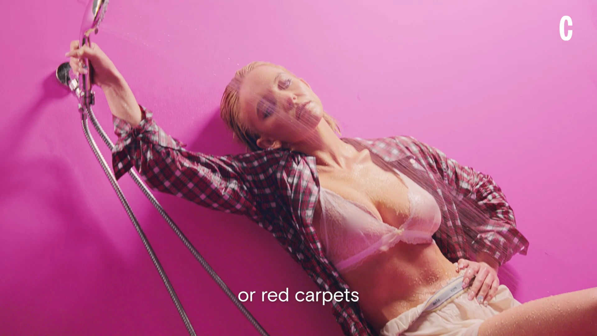 Ensaio, Lingerie, Sydney Sweeney, Cosmopolitan - [20/03/2026]