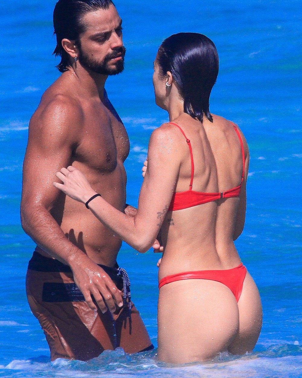 Agatha Moreira, Biquini, Paparazzi, Praia - [19/04/2026]